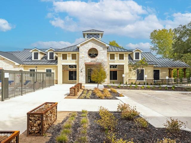 2 BR, 2 BA Apartment 4509 E Saint Elmo Rd Unit 2303, Austin, TX 78744