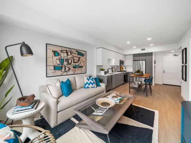 2 BR, 2 BA Apartment 4510 Hubbard Street Unit 216, Emeryville, CA 94608