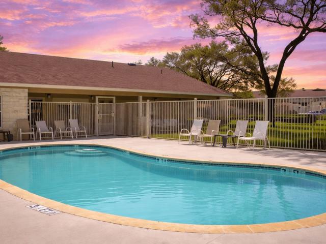 2 BR, 2 BA Apartment 451 Old San Antonio Hwy Unit 0105, Bandera, TX 78003