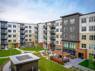 2 BR, 2 BA Apartment 45 Butler Avenue East Unit 250, Saint Paul, MN 55118