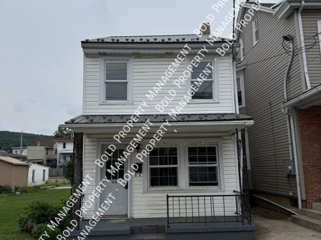 2 BR, 2 BA Apartment 45 Spring St, Tremont, PA 17981