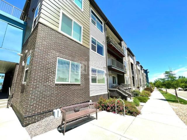2 BR, 2 BA Apartment 460 E Fremont Pl, Littleton, CO 80122