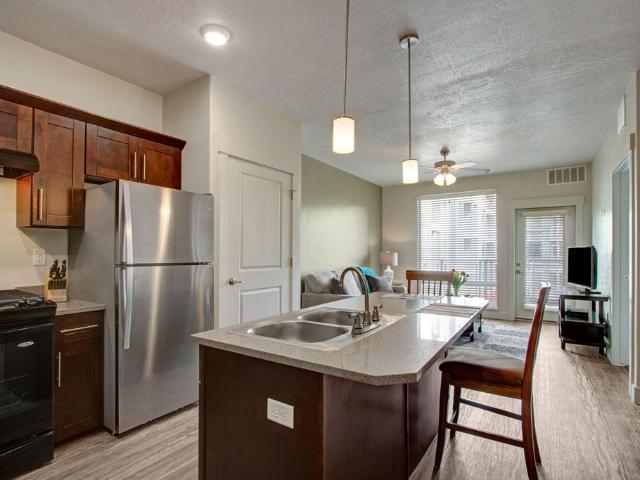 2 BR, 2 BA Apartment 460 E 400 S Unit 303, Salt Lake City, UT 84111
