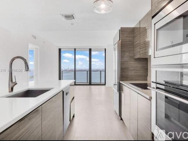 2 BR, 2 BA Apartment 460 NE 28th St, Unit 3907, Miami, FL 33137