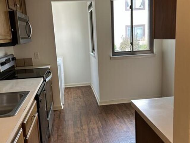 2 BR, 2 BA Apartment 46 3 Holly Dr, Unit 3, Reading, PA 19606