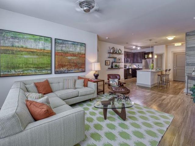 2 BR, 2 BA Apartment 4700 Colonnade Place Unit 4710 302, Birmingham, AL 35243