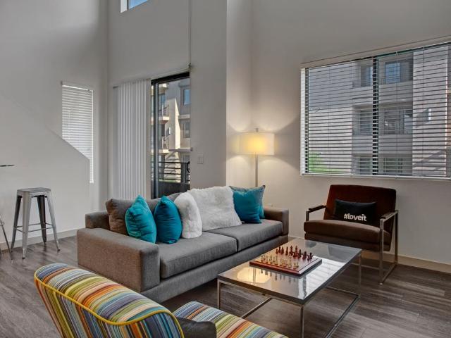 2 BR, 2 BA Apartment 4700 N 16th St Unit 338, Phoenix, AZ 85016