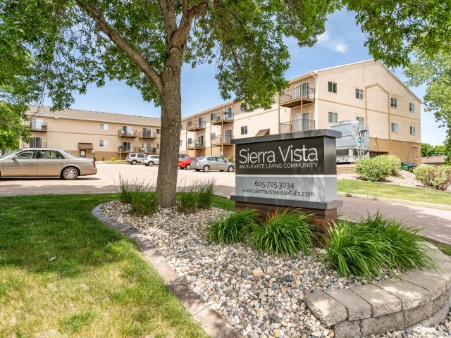 2 BR, 2 BA Apartment 4700 South Baha Avenue Unit 37, Sioux Falls, SD 57106