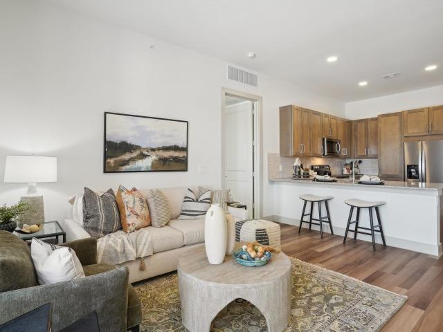 2 BR, 2 BA Apartment 4700 West Spring Creek Parkway Unit 3302, Plano, TX 75024