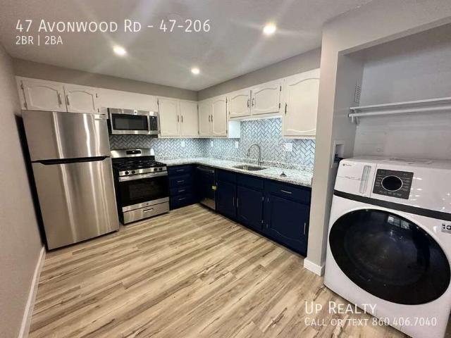 2 BR, 2 BA Apartment 47 Avonwood Rd, Avon, CT 06001