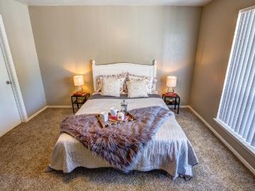 2 BR, 2 BA Apartment 480 W Parker Rd Unit 11 125, Houston, TX 77091