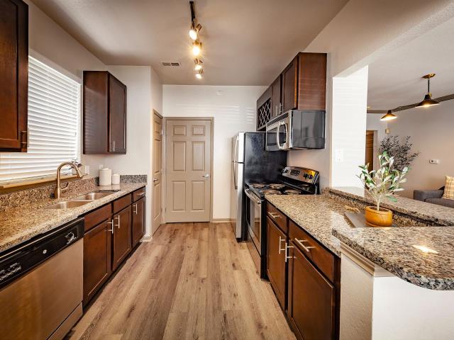 2 BR, 2 BA Apartment 4825 Cameron Ridge Way Unit 06 122, Indianapolis, IN 46240