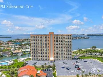 2 BR, 2 BA Apartment 4900 Brittany Dr S, ST PETERSBURG, FL 33715