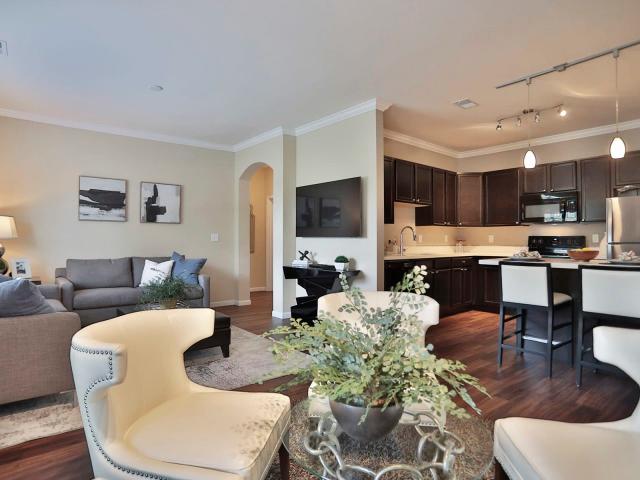 2 BR, 2 BA Apartment 4004 Keighley Park Ln Unit 12502202, Louisville, KY 40299
