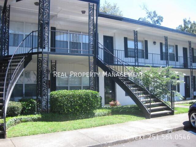 2 BR, 2 BA Apartment 4009 Old Shell Rd 6, Mobile, AL 36608