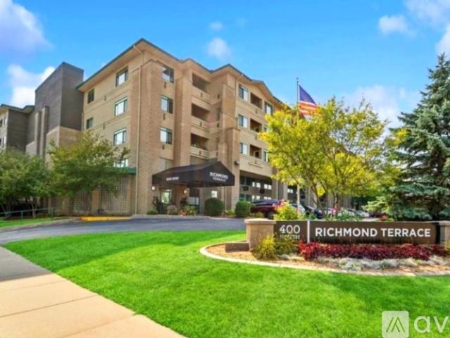 2 BR, 2 BA Apartment 400 North Richmond Street, Unit 416, Appleton, WI 54911