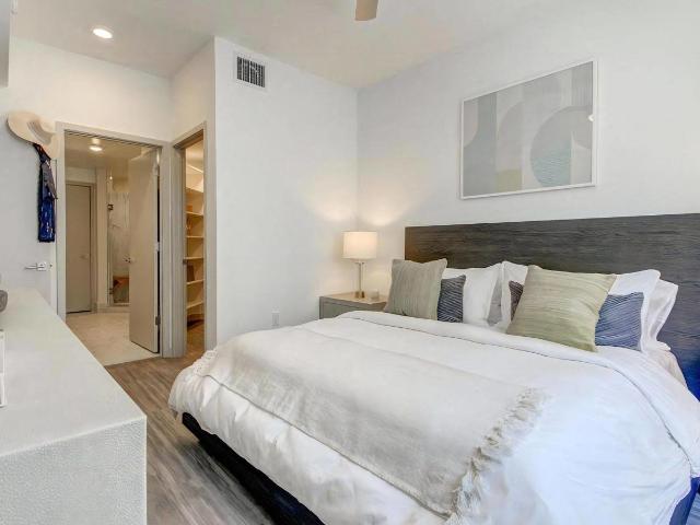 2 BR, 2 BA Apartment 400 Northeast 3rd Avenue Unit 3610, Fort Lauderdale, FL 33301
