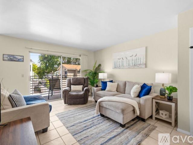2 BR, 2 BA Apartment 4011 Lamont St, Unit #2G, San Diego, CA 92109
