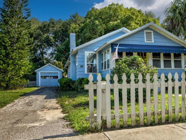2 BR, 2 BA Apartment 401 East 9th Avenue, Mount Dora, FL 32757