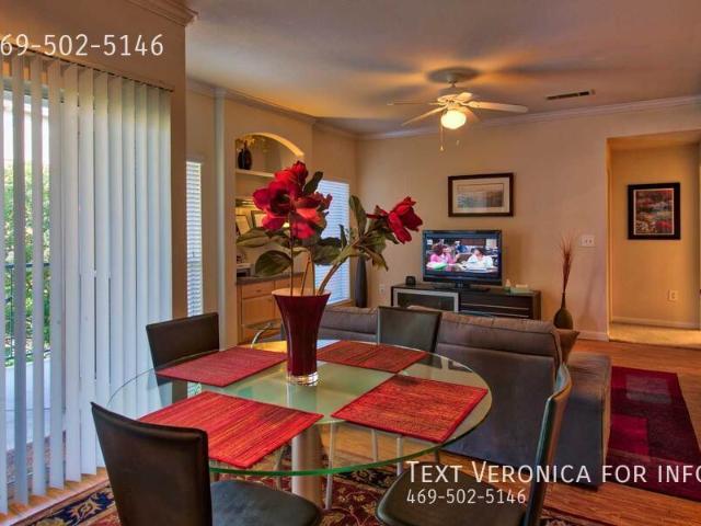 2 BR, 2 BA Apartment 401 Little Texas Ln, Austin, TX 78745
