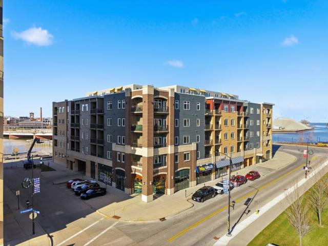 2 BR, 2 BA Apartment 401 North Washington Street Unit 225, Green Bay, WI 54301