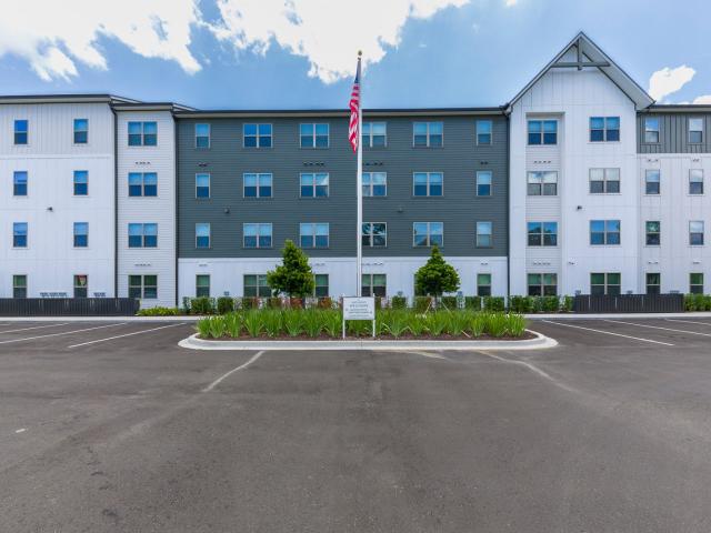 2 BR, 2 BA Apartment 4025 Salisbury Road Unit 322, Jacksonville, FL 32216