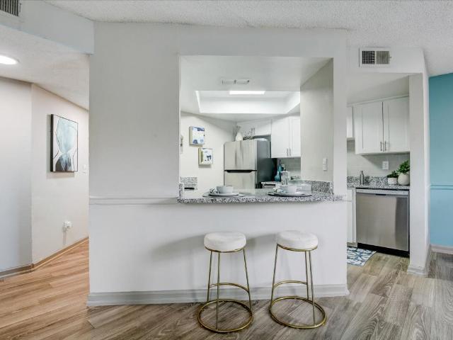 2 BR, 2 BA Apartment 4031 Vista Verde Drive Unit 09, New Port Richey, FL 34655