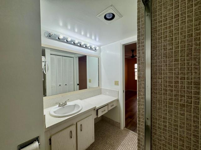 2 BR, 2 BA Apartment 4053 Hythe A, Boca Raton, FL 33434