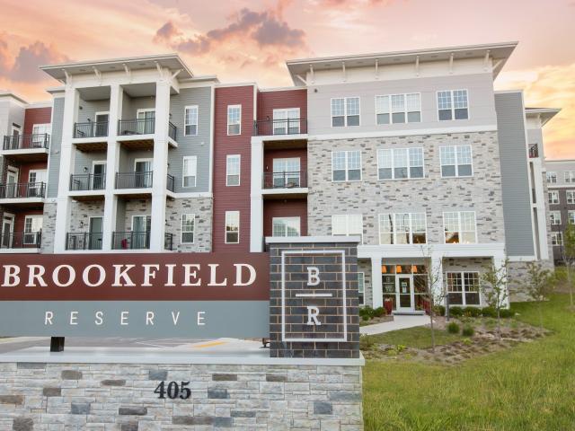 2 BR, 2 BA Apartment 405 Bishops Way Unit 218, Brookfield, WI 53005
