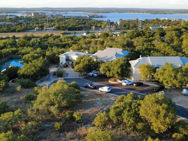 2 BR, 2 BA Apartment 405 Green Leaf, Horseshoe Bay, TX 78657