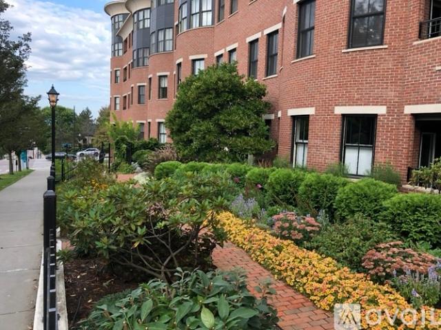 2 BR, 2 BA Apartment 40 College Street, Unit 206, Burlington, VT 05401