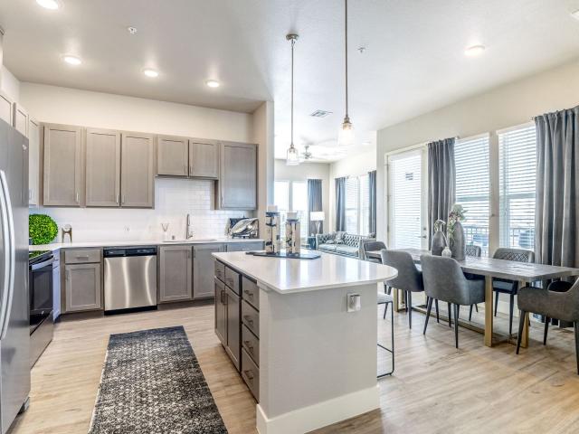 2 BR, 2 BA Apartment 4100 Innovator Drive Unit 3115, Sacramento, CA 95834
