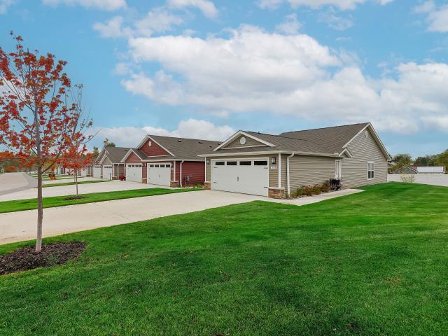 2 BR, 2 BA Apartment 4106 Red Willow Drive Unit 1666C, Holt, MI 48842