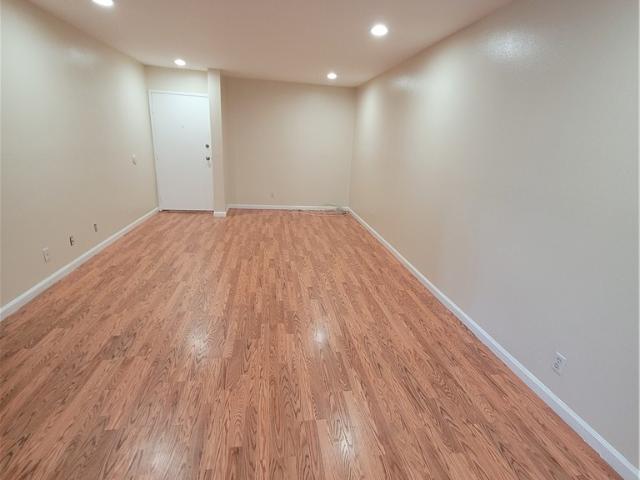 2 BR, 2 BA Apartment 4110 Elm Avenue, Long Beach, CA 90807