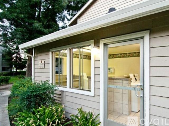 2 BR, 2 BA Apartment 4121 Dale Rd, Unit 6, Modesto, CA 95356