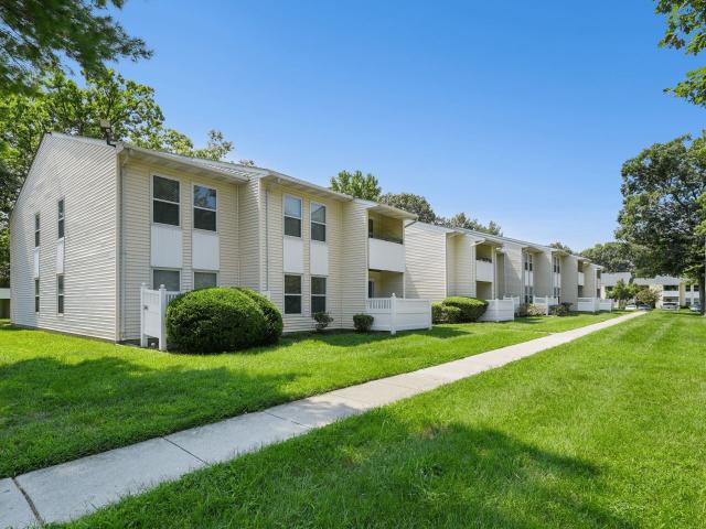 2 BR, 2 BA Apartment 4136 Falcon Place Unit 4137 7, Waldorf, MD 20603