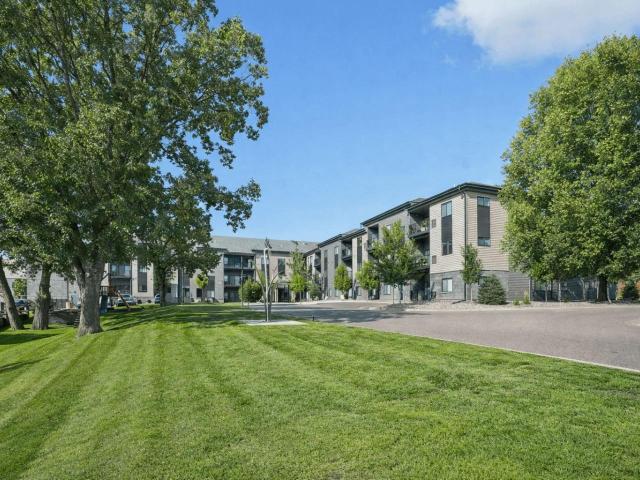 2 BR, 2 BA Apartment 4143 Centerville Rd Unit 2227, Saint Paul, MN 55127