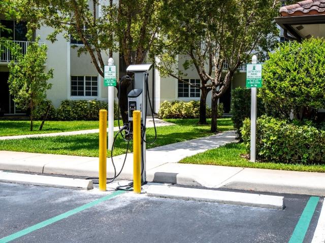 2 BR, 2 BA Apartment 4150 Davie Road Extension Unit 1307, Hollywood, FL 33024