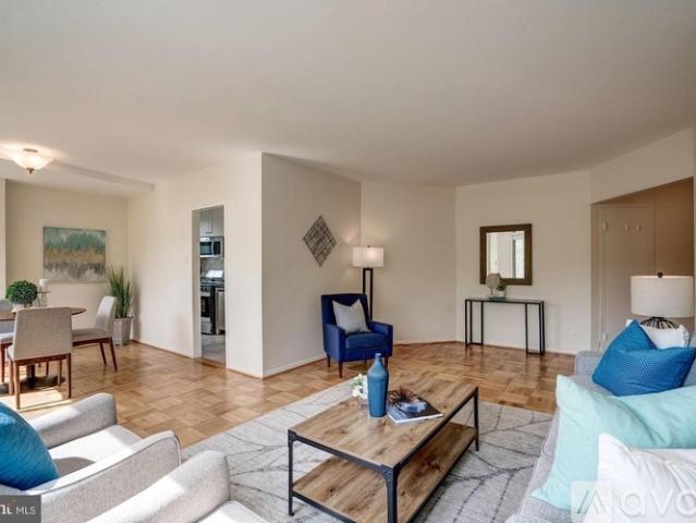 2 BR, 2 BA Apartment 4200 Cathedral Avenue Northwest, Unit 912A, Washington, DC 20016