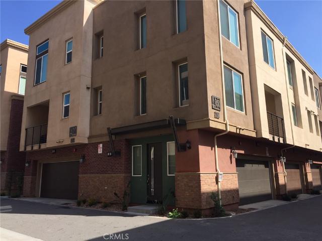 2 BR, 2 BA Apartment 422 West Rte 66, Glendora, CA 91740