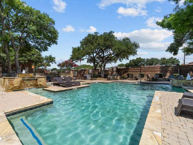 2 BR, 2 BA Apartment 4280 Trinity Mills Road Unit 0905, Dallas, TX 75287