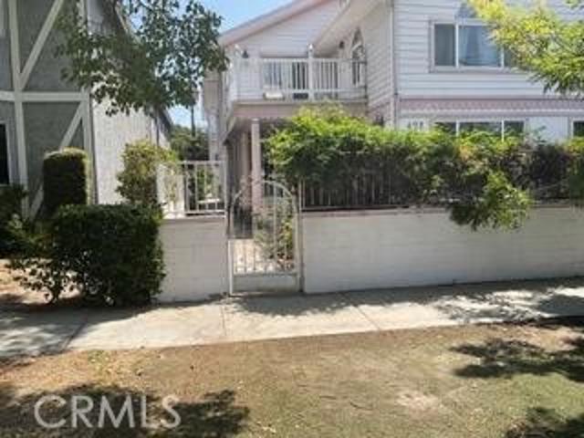 2 BR, 2 BA Apartment 428 North Hollywood Way, Burbank, CA 91505