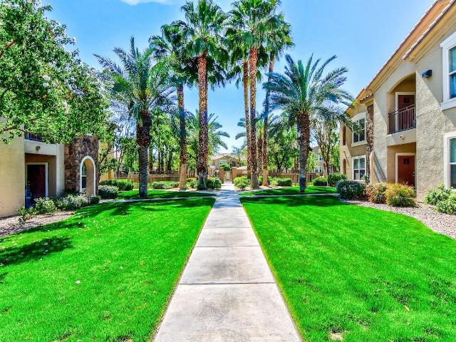 2 BR, 2 BA Apartment 43100 Palm Royale Dr Unit 0524, La Quinta, CA 92253