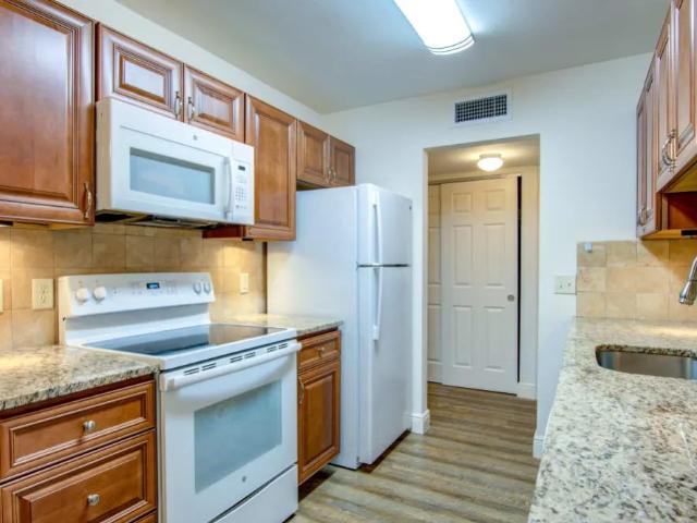 2 BR, 2 BA Apartment 431 Southeast 13th Court Unit A207, Deerfield Beach, FL 33441