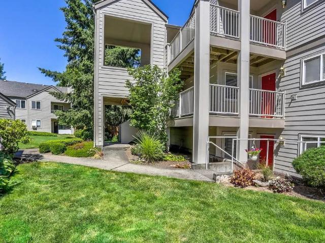 2 BR, 2 BA Apartment 4370 Southwest 107th Avenue Unit 4390 6, Beaverton, OR 97005