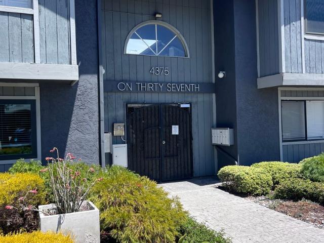 2 BR, 2 BA Apartment 4375 37th Street, San Diego, CA 92105
