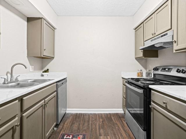 2 BR, 2 BA Apartment 4396 NW 36th St Unit 4378 06, Oklahoma City, OK 73112