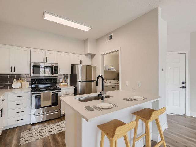 2 BR, 2 BA Apartment 5402 East Washington Street Unit 2064, Phoenix, AZ 85034