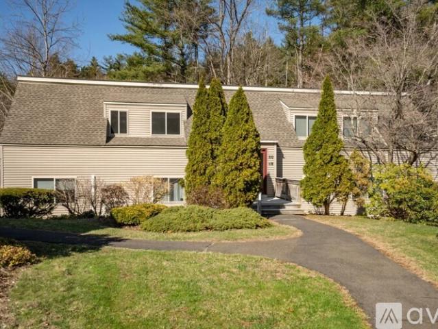 2 BR, 2 BA Apartment 54 Library Ln, Unit 54, Simsbury, CT 06070