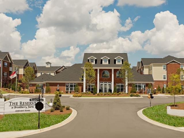 2 BR, 2 BA Apartment 5501 Belmont Dr Unit 220 301, Winston Salem, NC 27106